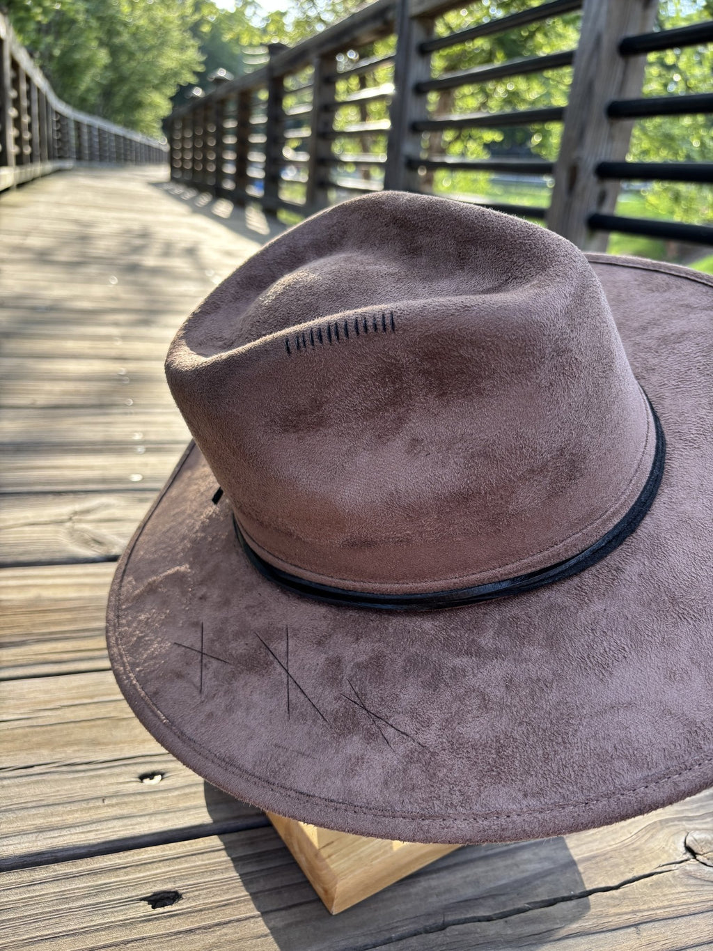 The King by Numa Hats