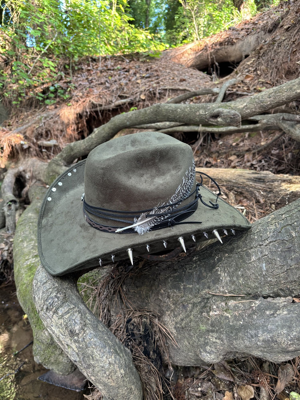 The Outlaw by Numa Hats