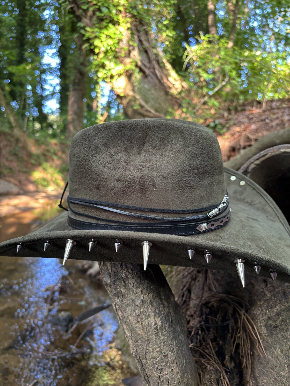 The Outlaw by Numa Hats