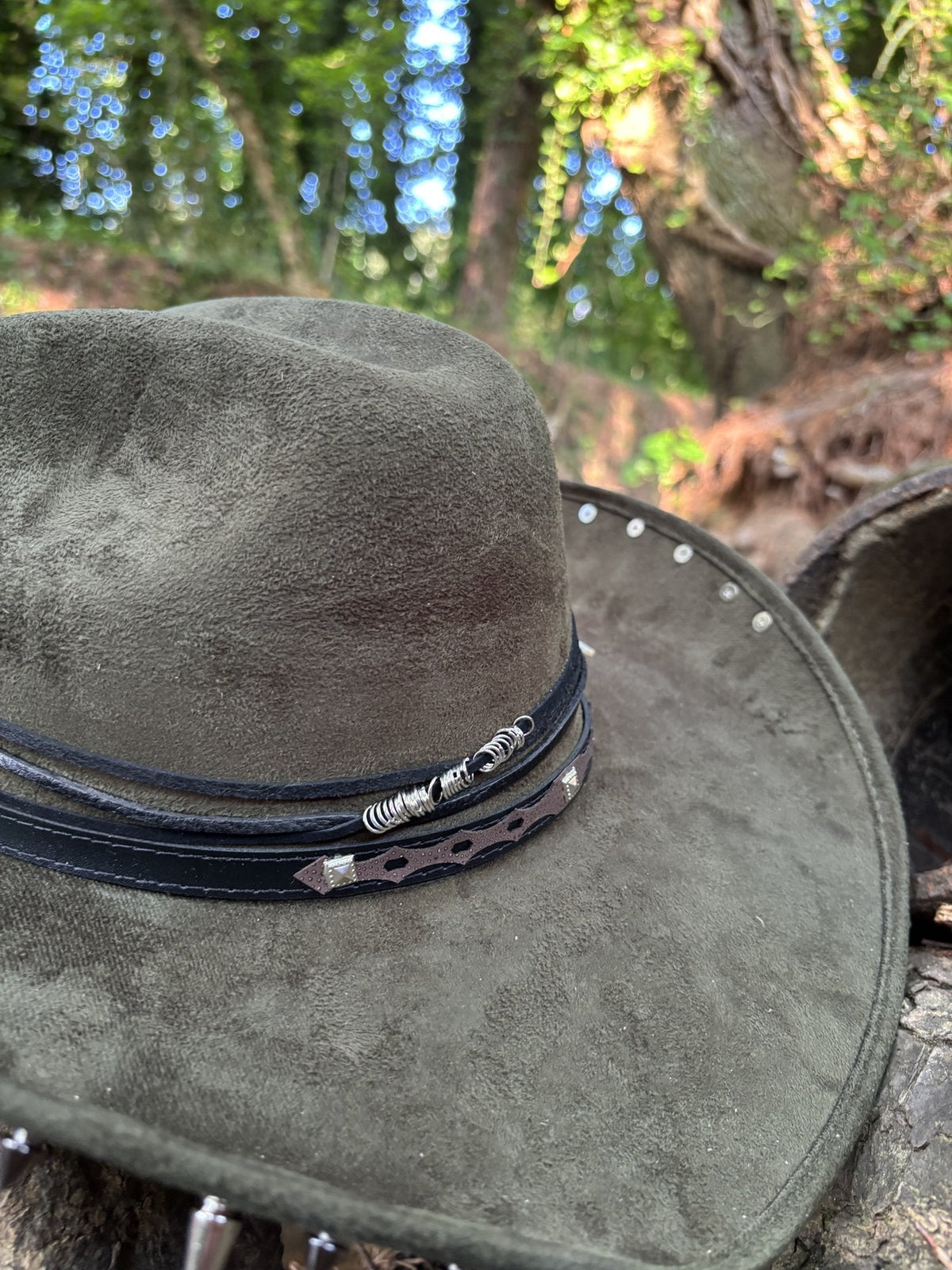 The Outlaw by Numa Hats